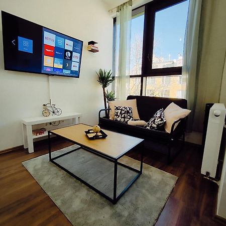 Pretty Apartment Next To Metro Station Vienna Exterior photo